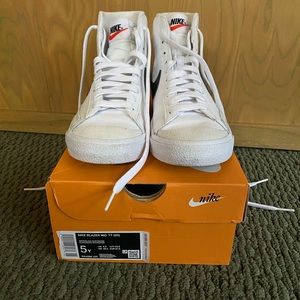 NIKE BLAZER MID ‘77 5Y- GOOD CONDITION; WORN ONLY THREE TIMES